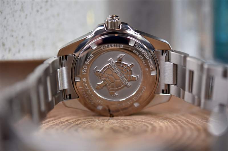 避暑利器今年夏天五款最值得入手的平價手表-復刻表