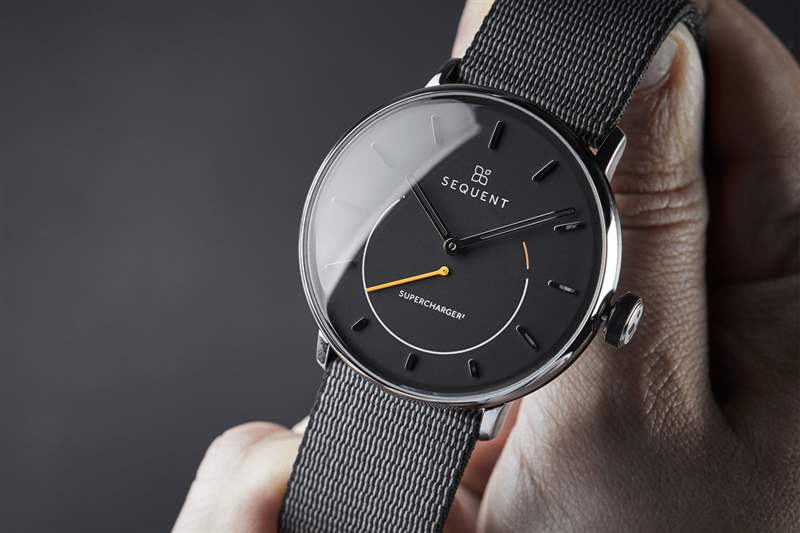 Sequent SuperCharger2：無(wú)線充電手表-復(fù)刻表