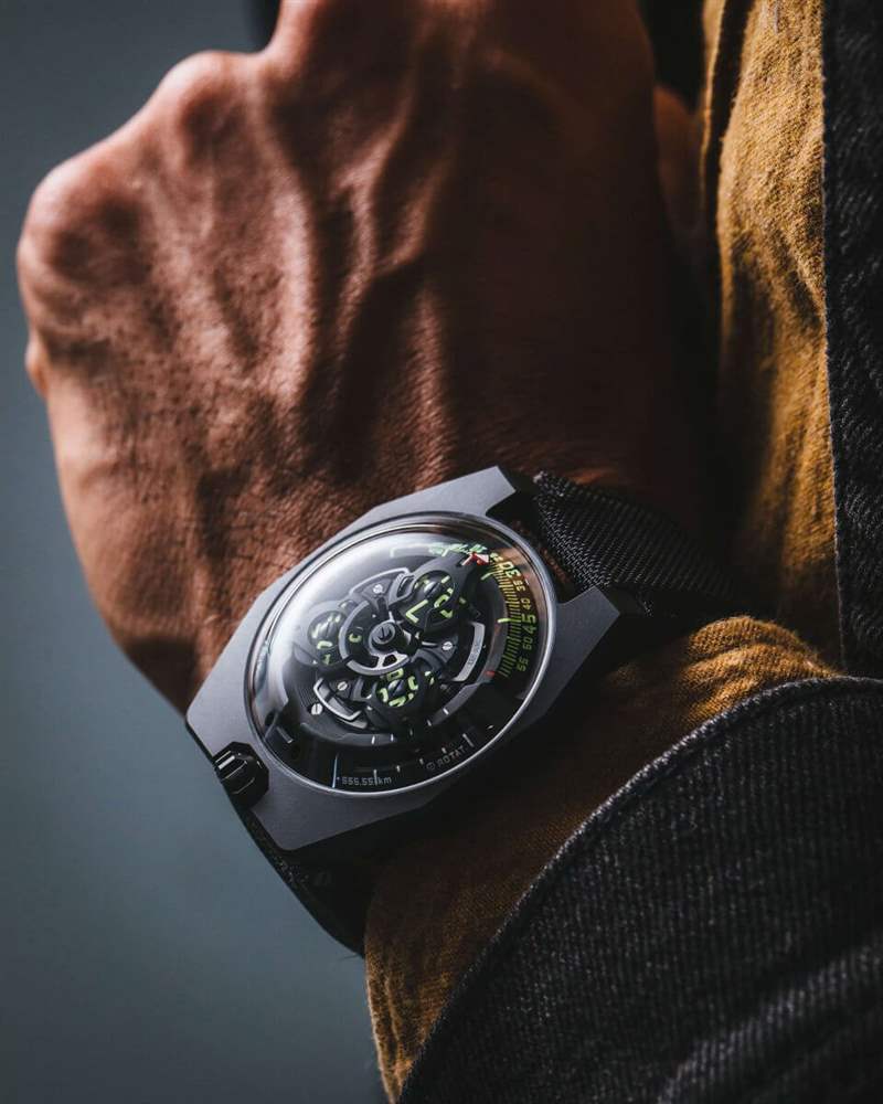 小眾手表:URWERK UR-100時(shí)空個(gè)性夜光手表-復(fù)刻表