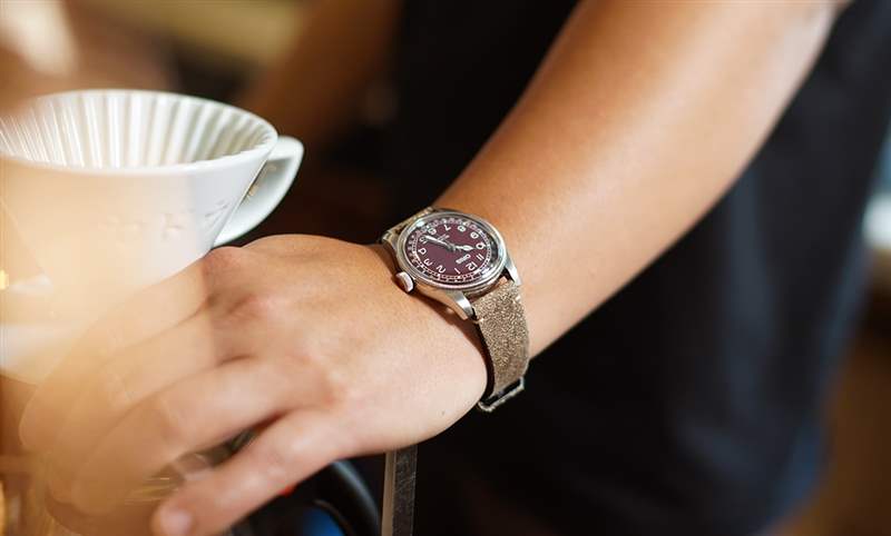 用時(shí)間換得醇厚滋味，ORIS x Congrats Cafe-復(fù)刻表