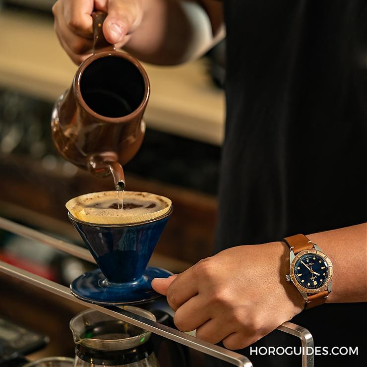 用時(shí)間換得醇厚滋味，ORIS x Congrats Cafe-復(fù)刻表