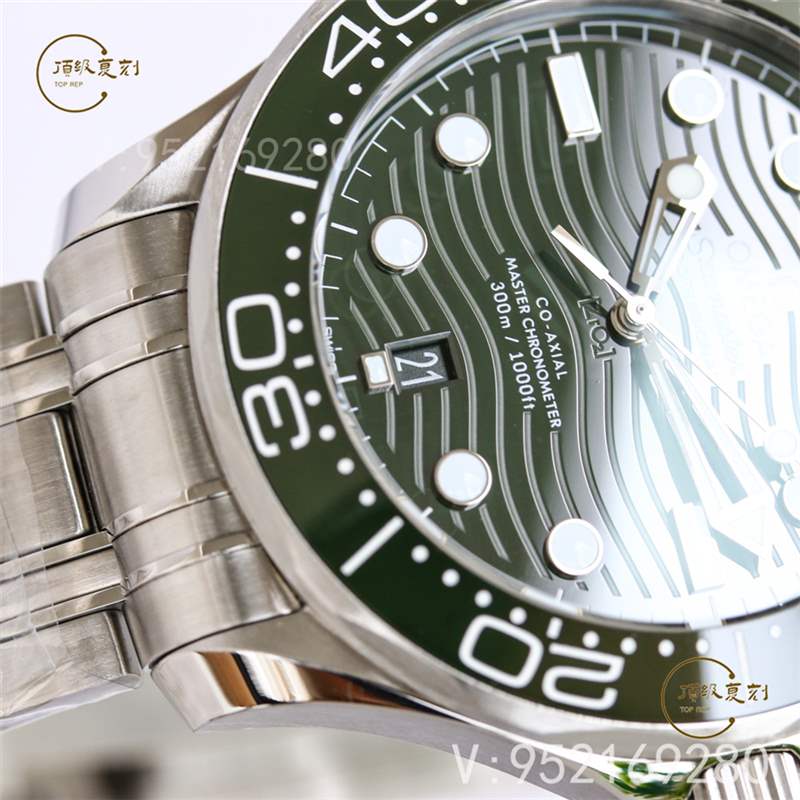 OR廠爆款綠盤海馬300上市,OR廠歐米茄海馬300綠盤做工如何-復(fù)刻表