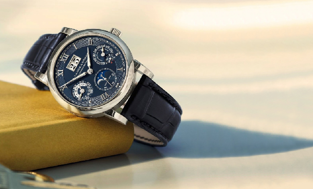 朗格Langematik Perpetual 20周年藍面限量版，標志性大日期萬年歷新款亮相-復刻表