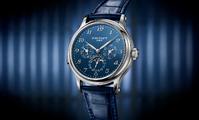 視聽都是極致饗宴!百達翡麗5374G三問萬年歷,「教堂鐘聲」配藍色大明火琺瑯表面-復刻表