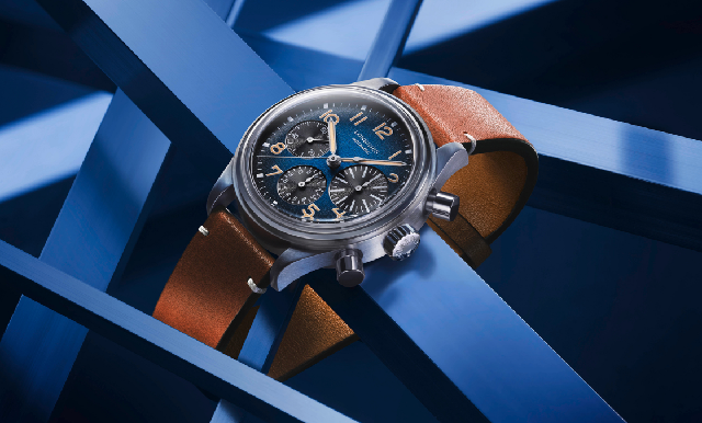 煙熏藍面初登場！LONGINES Avigation BigEye首款鈦金屬腕表-復刻表