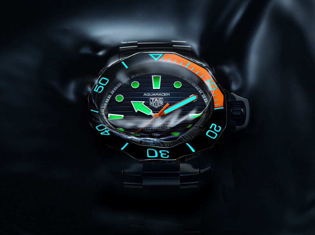 泰格豪雅水上賽車專業1000超級潛水員-天梭T-賽車摩托車GP 2022-復刻表