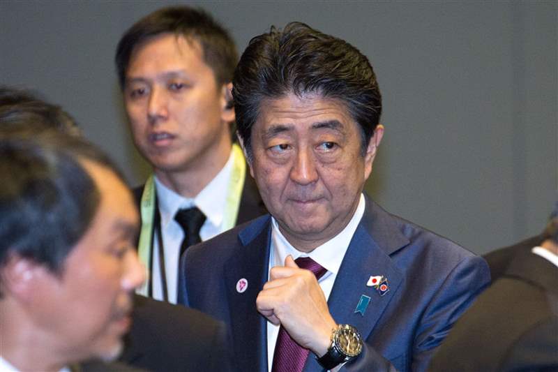 媒體不是補捉安倍晉三佩戴哪款腕錶(Getty Images) 安倍晉三逝世|日本前首相支持國產貨追捧Seiko卻并非價錢行先-復刻表