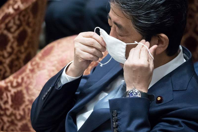 媒體不是補捉安倍晉三佩戴哪款腕錶(Getty Images) 安倍晉三逝世|日本前首相支持國產貨追捧Seiko卻并非價錢行先-復刻表