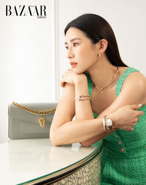 最美主播轉戰(zhàn)演藝圈，趙岱新化身寶格麗Serpenti女神展演百變時尚風格-復刻表