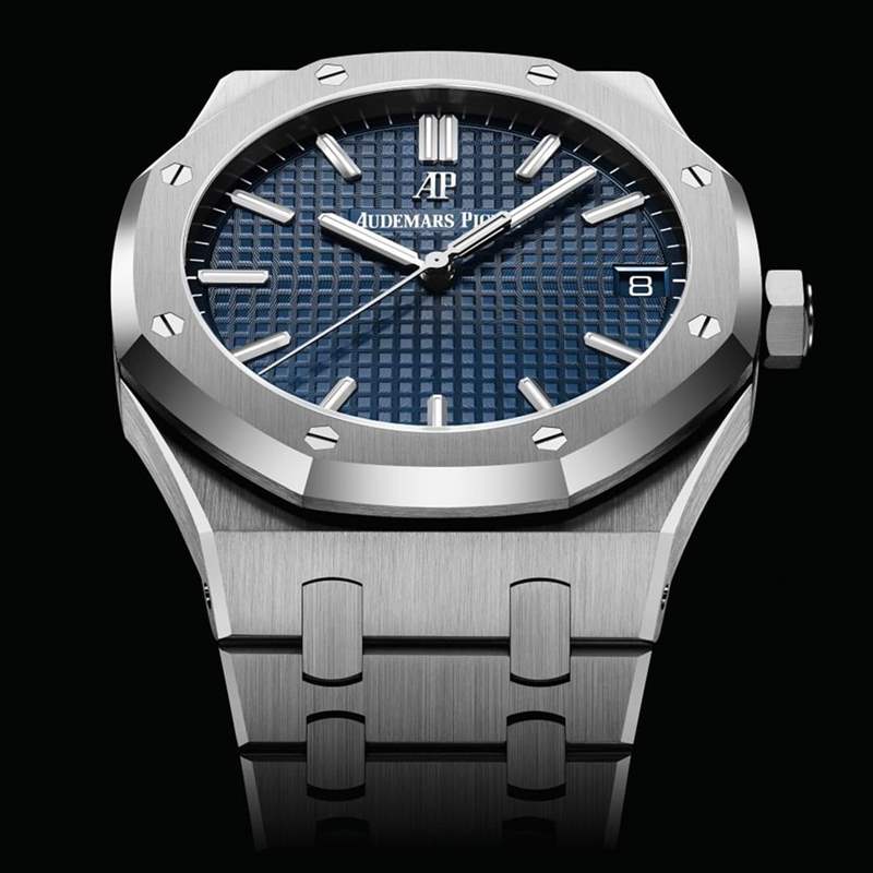 15450ST藍面的行情向來最高,目前更已衝到62,700美金的水準。(Source:IG@audemarspiguet) AP皇家橡樹絕版15450ST手表最新行情藍色面盤比灰銀款貴2萬美金-復刻表
