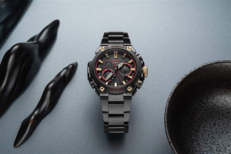 「赤備」MRG-B2000B-1A4 (圖片來源:G-SHOCK) 卡西歐G-SHOCK|極致堅固典范「赤備」武士盔83年元祖經典升級致敬-復刻表