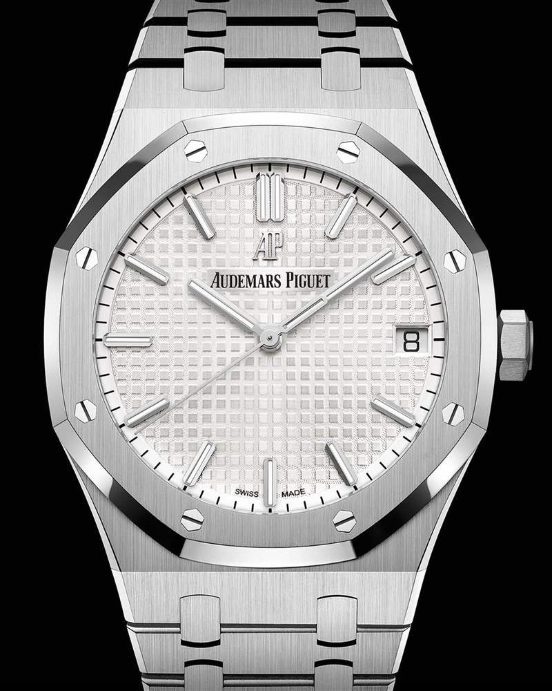 15450ST銀面目前二級市場價格約40,100美金(Source:IG@audemarspiguet) AP皇家橡樹絕版15450ST手表最新行情藍色面盤比灰銀款貴2萬美金-復刻表