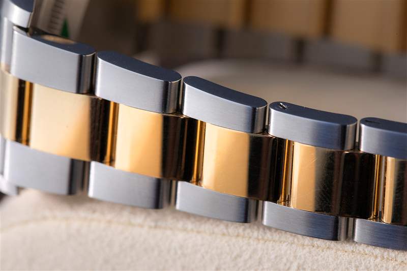 手腕上的一周:雙色勞力士探險家腕表 124273-復刻表