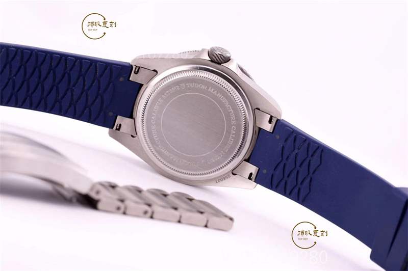 XF廠帝舵領潛型藍色戰(zhàn)斧鈦土豆復刻表做工怎么樣-M25600TB-復刻表