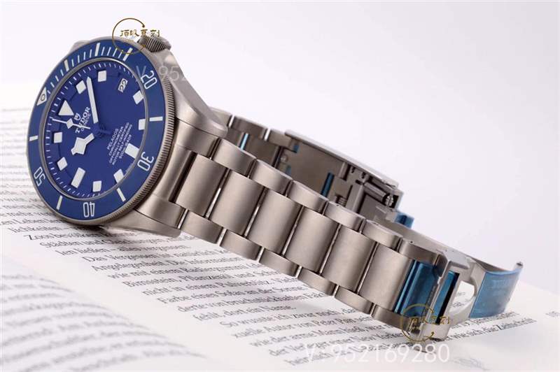 XF廠帝舵領潛型藍色戰(zhàn)斧鈦土豆復刻表做工怎么樣-M25600TB-復刻表