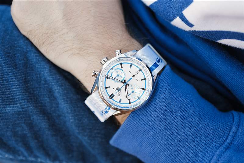 介紹Carrera Fusion：泰格豪雅的最新 LE 將經(jīng)典保時(shí)捷 911 Carrera RS 2.7 變成手表-復(fù)刻表