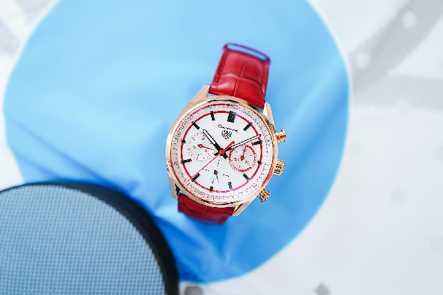 介紹Carrera Fusion：泰格豪雅的最新 LE 將經(jīng)典保時(shí)捷 911 Carrera RS 2.7 變成手表-復(fù)刻表