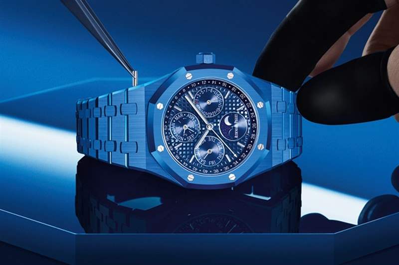 愛彼AUDEMARS PIGUET的陶瓷色彩張力，如何刷新Royal Oak皇家橡樹系列經(jīng)典印象？-復(fù)刻表