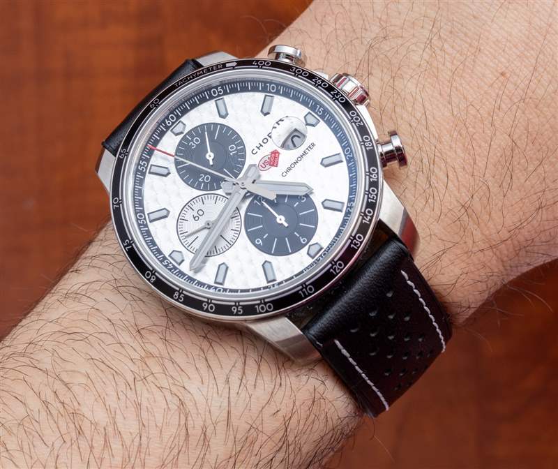 駕駛California Mille 復古跑車拉力賽的一天，佩戴蕭邦腕表-復刻表