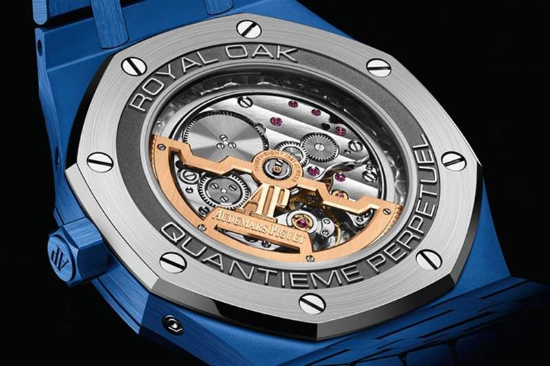 愛彼AUDEMARS PIGUET的陶瓷色彩張力，如何刷新Royal Oak皇家橡樹系列經(jīng)典印象？-復(fù)刻表