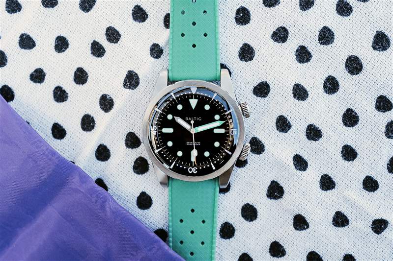 動手移動Rugrats波羅的海5周年紀念手表是90年孩子的夢想-復刻表