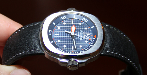 約翰艾薩克日內瓦波濤洶涌的海浪手表評論-復刻表