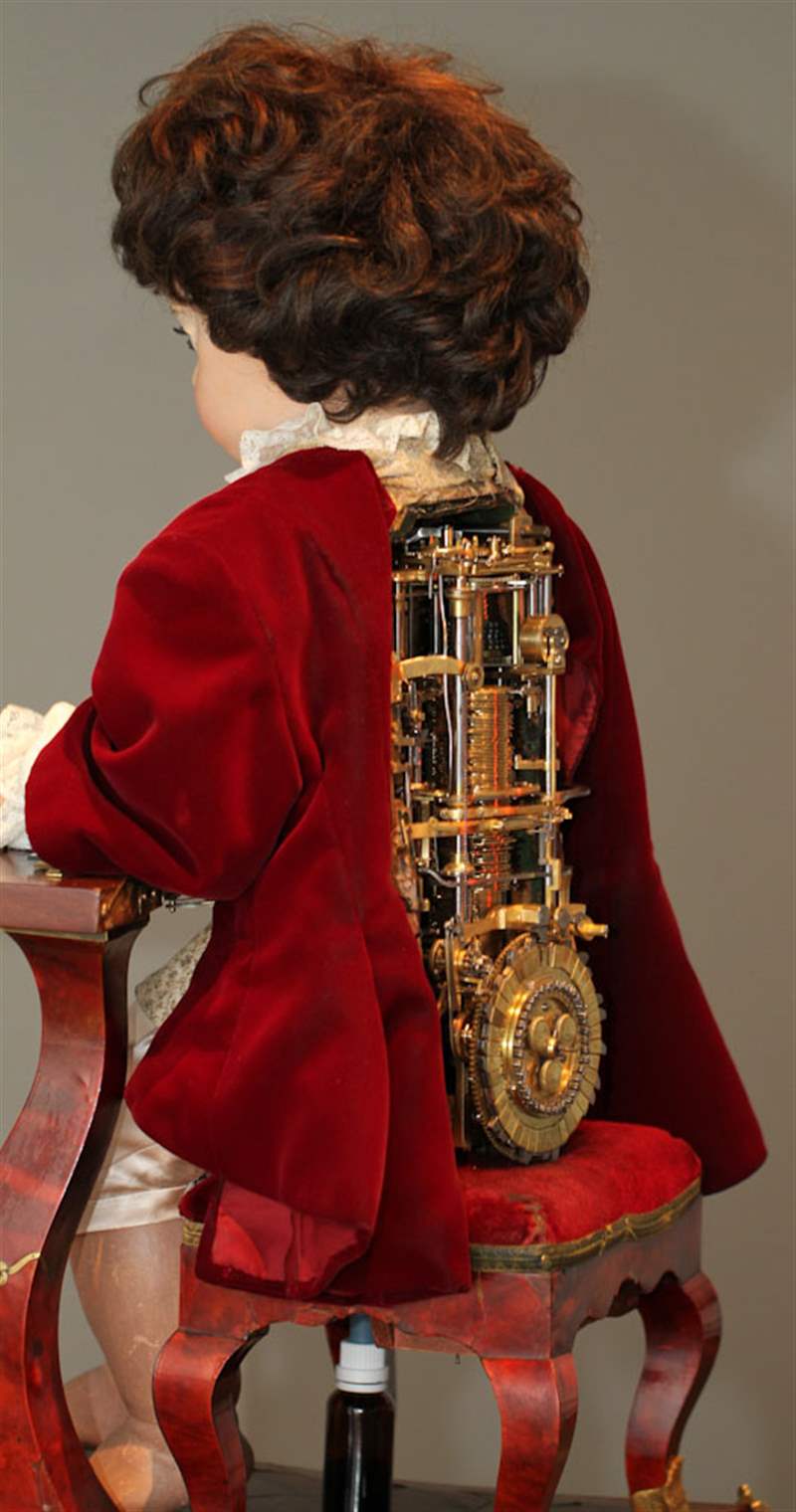 雅克德羅“作家”自動機(jī)：很棒的古董安卓-復(fù)刻表