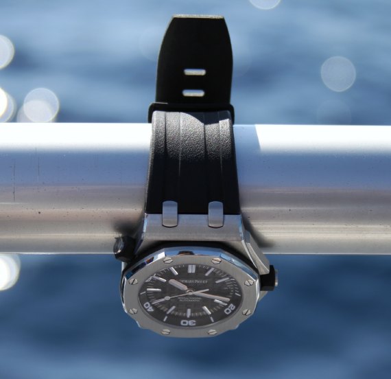 愛彼皇家橡樹近海潛水腕表-復(fù)刻表