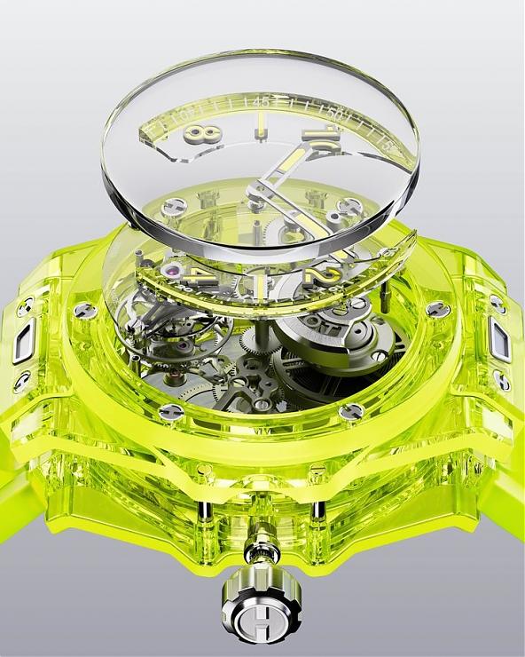 HUBLOT藍寶石不只晶透亮還有螢光黃SAXEM滿滿科技含量-復(fù)刻表