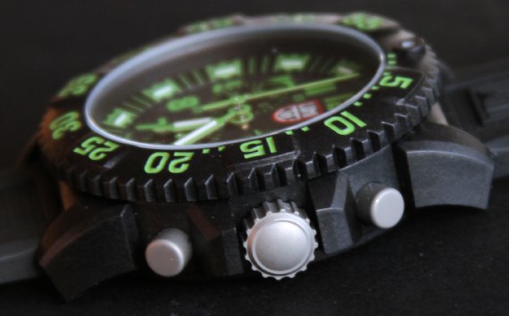 Luminox Colormark Chrono 9 Luminox Colormark Chrono夜光手表-復刻表