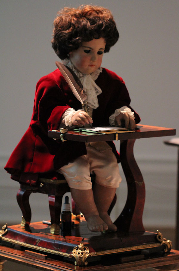 雅克德羅“作家”自動機(jī)：很棒的古董安卓-復(fù)刻表