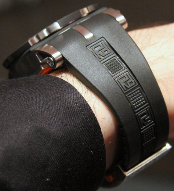 羅杰杜彼2010年的EasyDiver腕表-復(fù)刻表