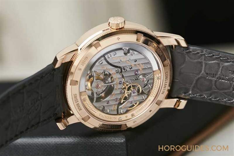 Traditionnelle陀飛輪逆跳日歷鏤雕腕表-復刻表