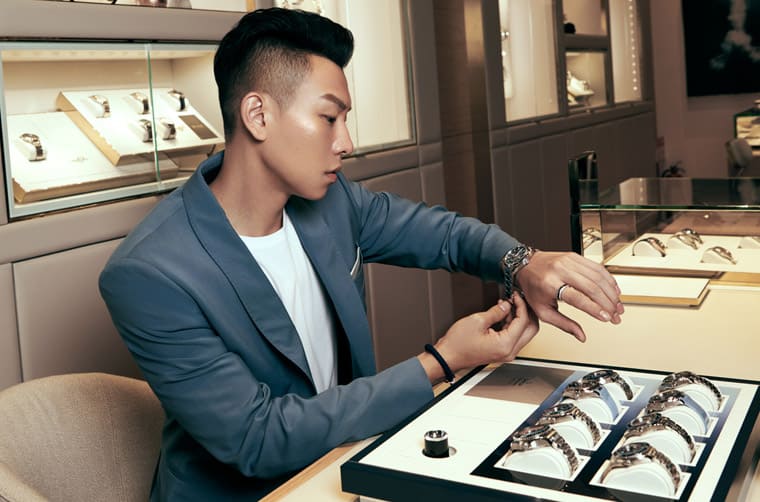 「行走的費洛蒙」瘦子E.SO成為臺灣歐米茄首位品牌大使搶先佩戴夏日藍色海馬手表-復刻表