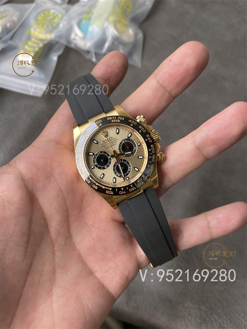 勞力士4130機(jī)芯余文樂迪通拿復(fù)刻表那個廠做的最好,BT廠和C廠對比那個更接近正品-復(fù)刻表