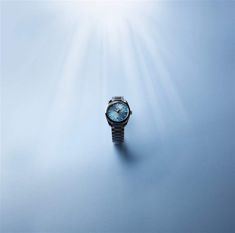 海馬系列今夏新款Summer Blue 深淺變化呈現(xiàn)獨(dú)特海洋美學(xué)-復(fù)刻表