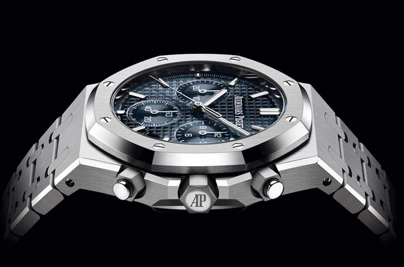 AP皇家橡樹最新行情出爐愛彼自動計時碼表一年前后價格縮水4成-復刻表