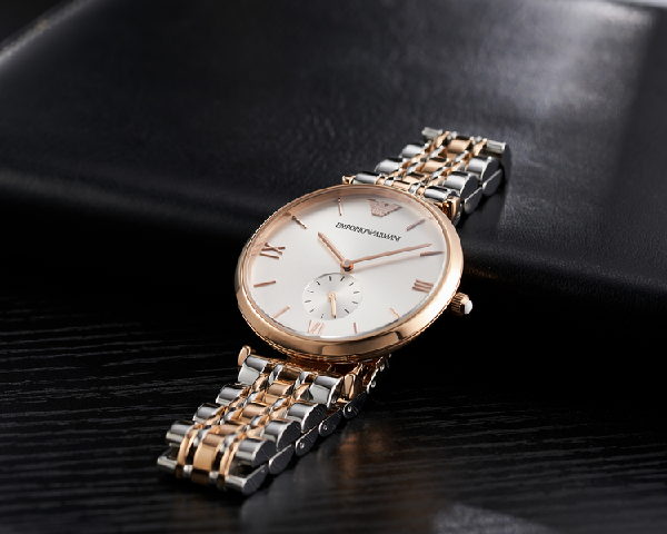 DW和阿瑪尼手表哪個(gè)好(DW和阿瑪尼手表哪個(gè)檔次高)-復(fù)刻表