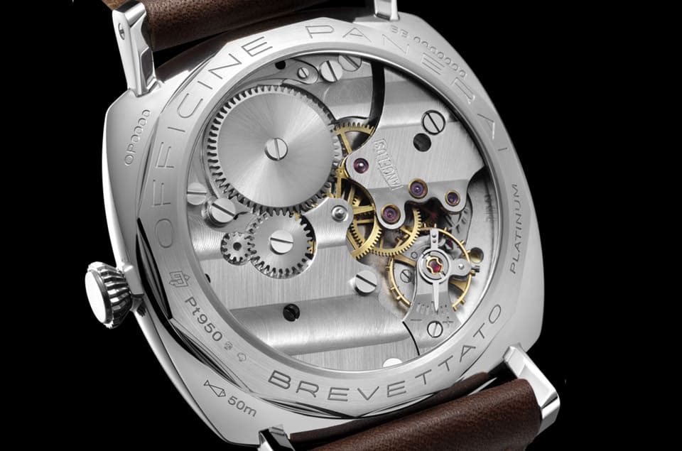 沛納海用古董機(jī)芯為基礎(chǔ)打造出一款Radiomir準(zhǔn)備拍賣做公益-復(fù)刻表