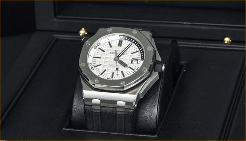 愛彼和江詩(shī)丹頓哪個(gè)檔次更高(愛彼和江詩(shī)丹頓哪個(gè)好)-復(fù)刻表