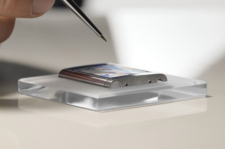 積家將葛飾北齋浮世繪名畫濃縮進Reverso手表翻轉(zhuǎn)到表背可見珍稀微繪琺瑯工藝-復刻表