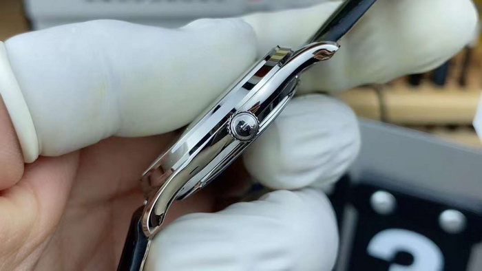 APS廠積家大師兩針半1218420獨(dú)立秒針手表介紹-復(fù)刻表