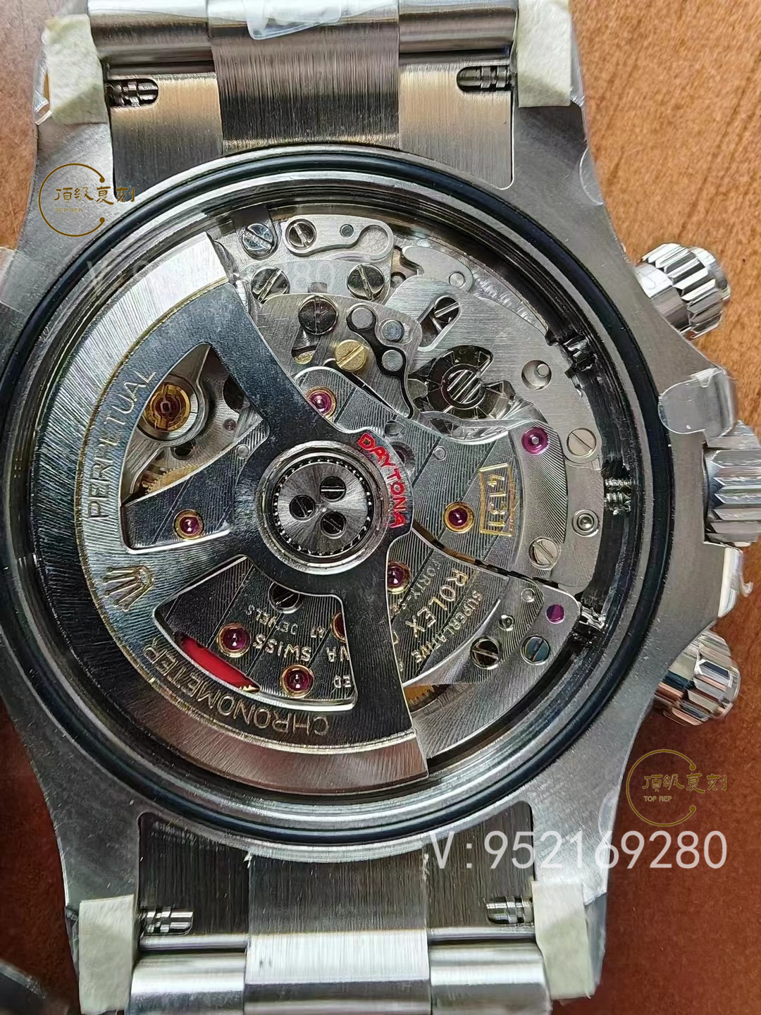 BT廠再現(xiàn)經(jīng)典復(fù)刻全新款丹東4131機(jī)芯勞力士迪通拿熊貓迪手表介紹-復(fù)刻表